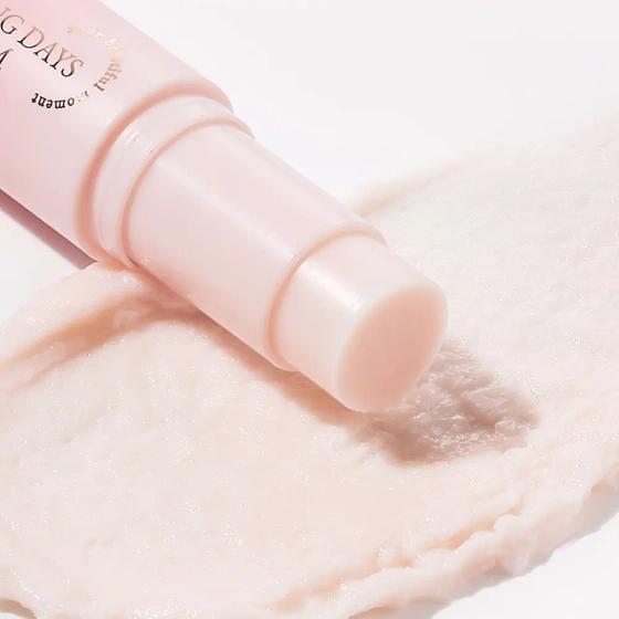 Aperire Blooming Days Glow Balm rozświetlający balsam w sztyfcie 01 Pure 9,5 g