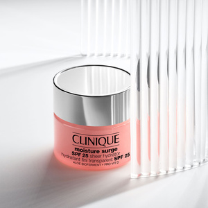 Clinique Hydrate Protect zestaw prezentowy krem do twarzy Moisture Surge SPF25 50 ml + krem pod oczy All About Eyes 5 ml + balsam do ust Moisture Surge 7 ml + kosmetyczka