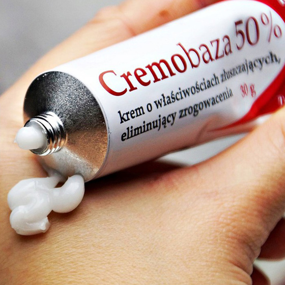 Cremobaza 50% krem z mocznikiem o właściwościach złuszczających eliminujący zrogowacenia 30 g