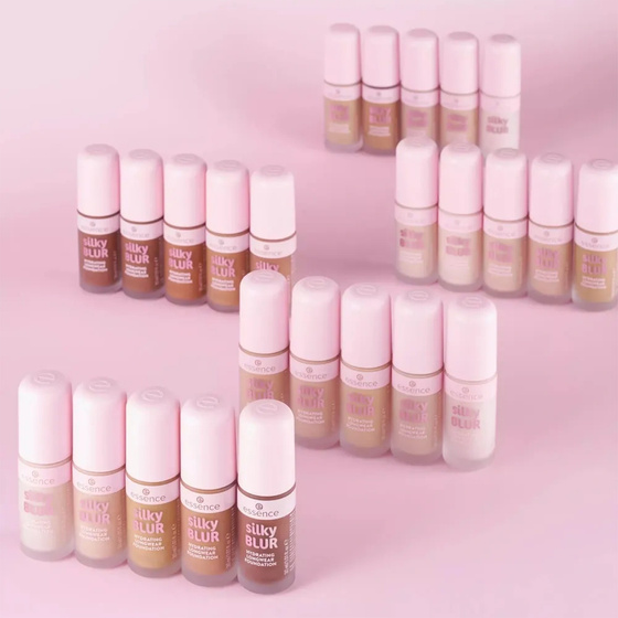 Essence Silky Blur Hydrating Longwear Foundation nawilżający podkład do twarzy 20 30 ml