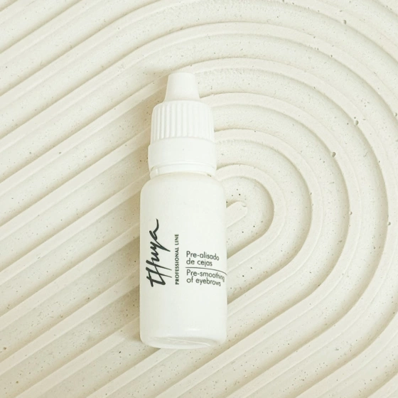 Thuya Pre-Smoothing of Eyebrows płyn zmiękczający łuskę włosa 15 ml