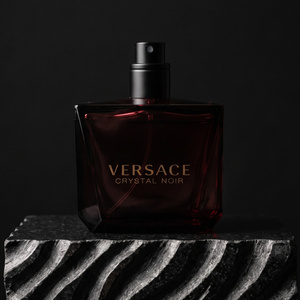 Versace Crystal Noir woda perfumowana spray 90 ml - produkt bez opakowania