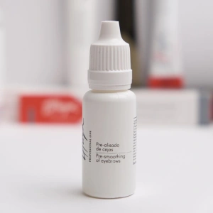 Thuya Pre-Smoothing of Eyebrows płyn zmiękczający łuskę włosa 15 ml